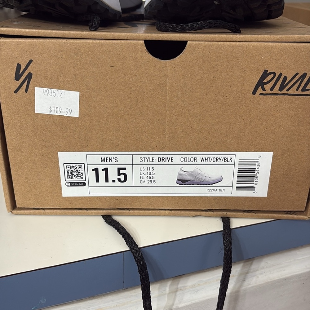White rival men’s shoes worn once did not like the fit - Picture 5 of 5